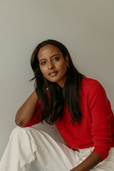 Sara Nuru als Testimonial über das Buch von Nari Kahle ""Mobilität in Bewegung""